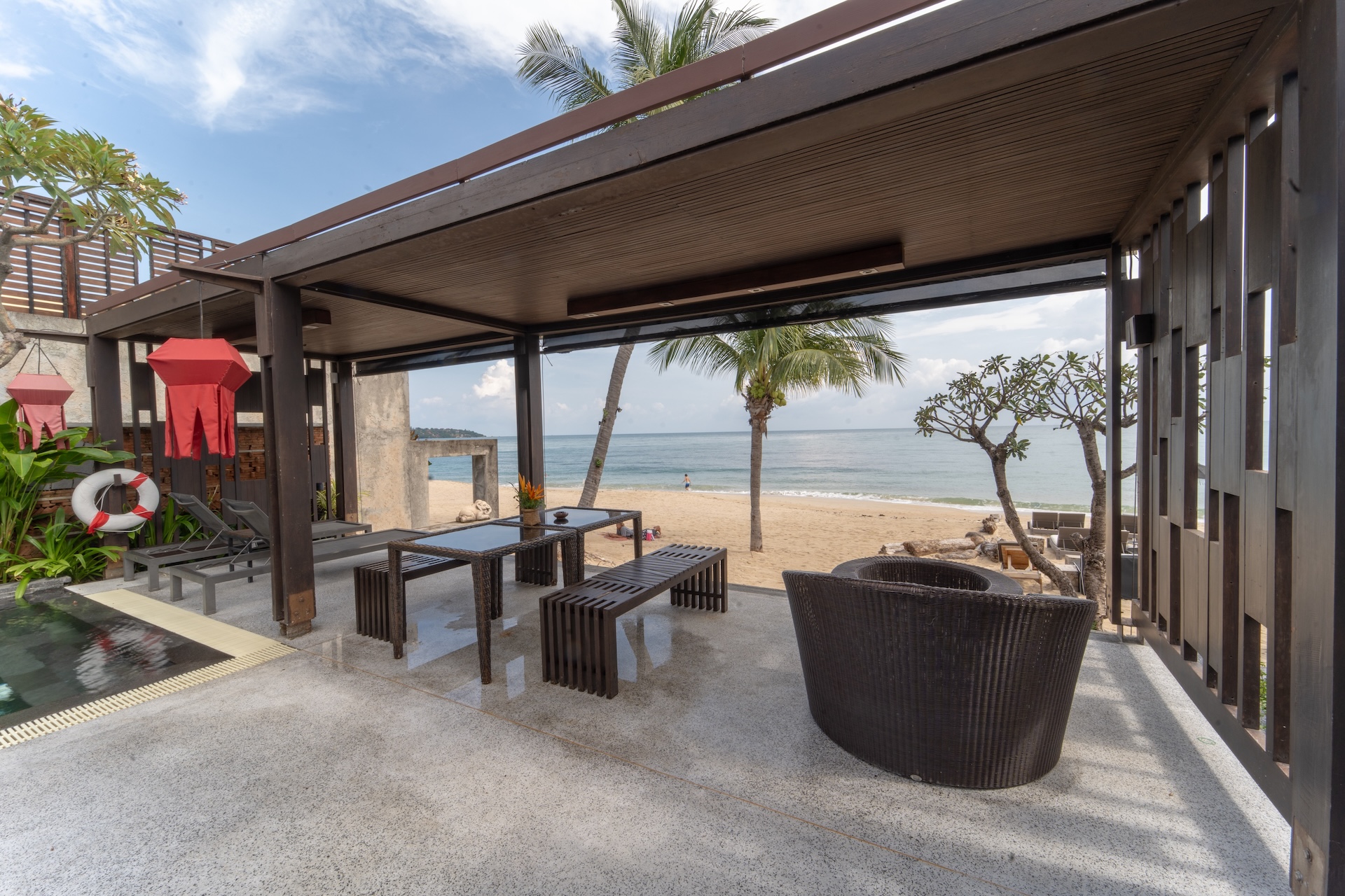 Three Bedroom Beachfront Pool Residence 1
