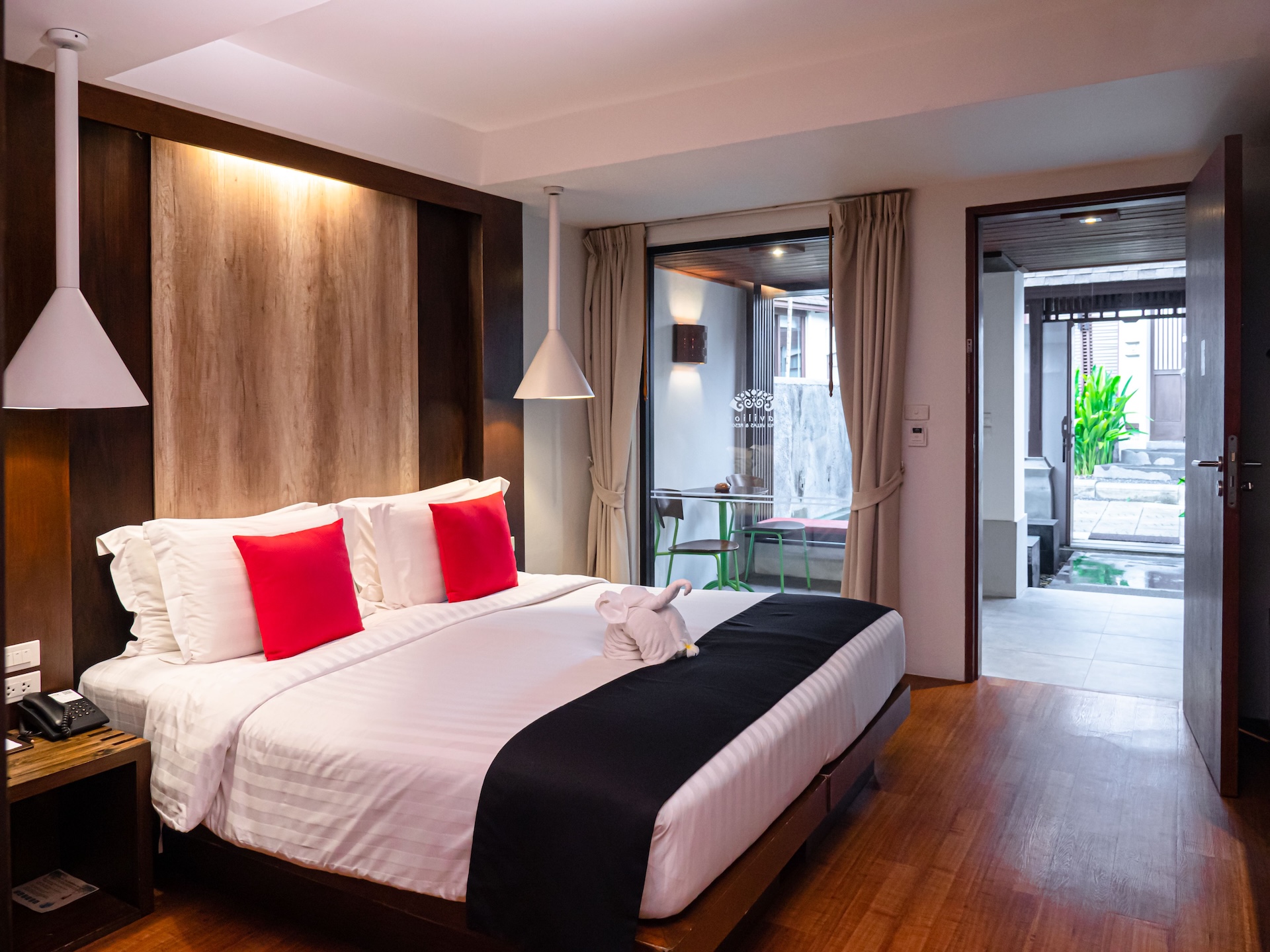 Plunge Pool Suite 5